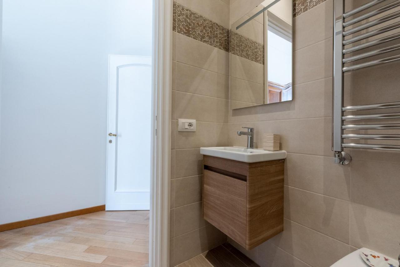 Carosi Apartment, Via Del Viminale Apartment Rom